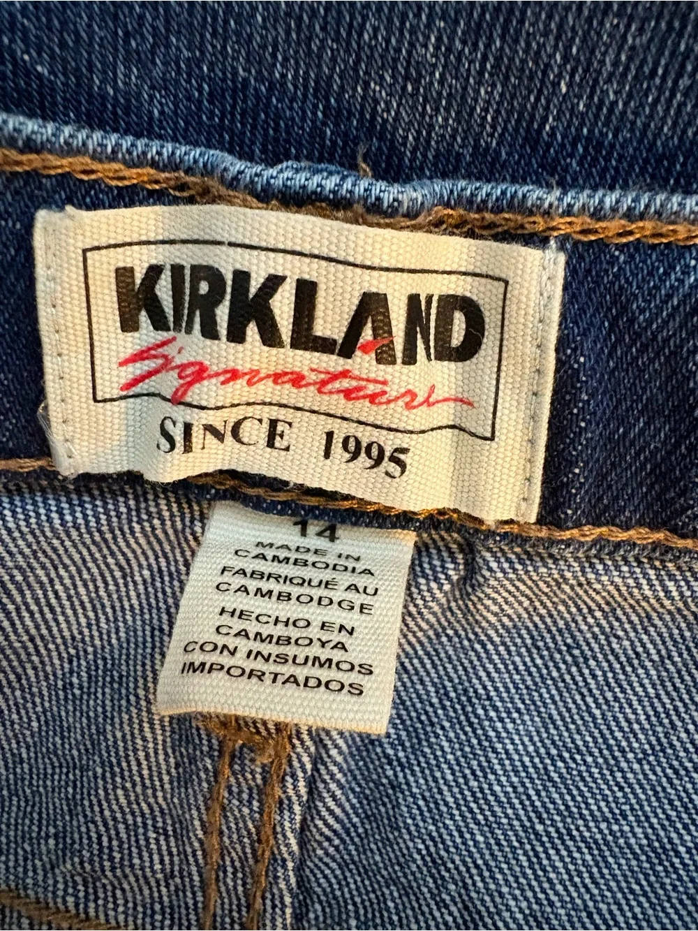 NWT Kirkland Signature Women's High-Rise Straight Leg Jeans - Blue - Size 14